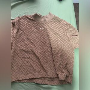 Tan Nike boxy shirt and sweatpants set. Worn once